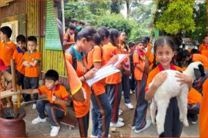 Student Excursion: Learning Beyond the Classroom